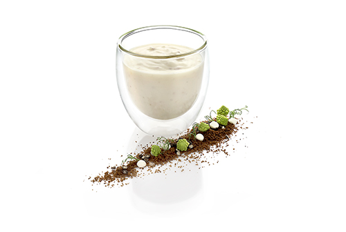 Trüffel-Rahmsauce abgerundet mit Schmelzkäse und Zitronenabrieb.