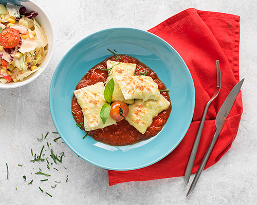 Pastasauce Toskana fruchtige Tomatensauce, mit Kräutern und Zwiebeln abgeschmeckt, leichte Stückung.
