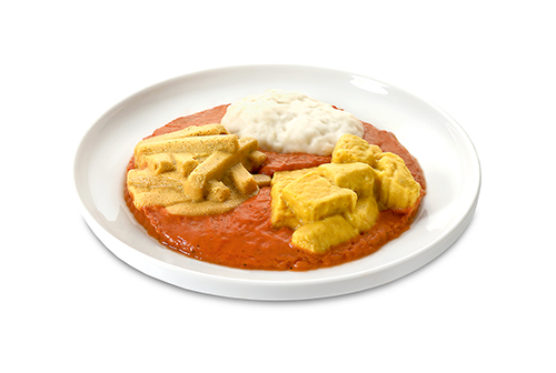 Vegetable curry with fruity tomato sauce, rice and courgette and tomato vegetables, pureed and seasoned with soya cream, enriched with quark and cream.