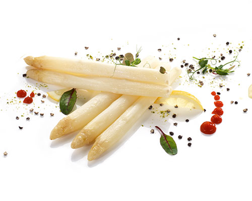 Deutscher Stangenspargel weiß/violett, mit Butter sous-vide-gegart, ca. 17-23 cm lang und ca. 12,5-28 mm  dick, geschält.
