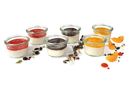 Panna-Cotta-Mix-Kiste Panna-Cotta mit Erdbeersauce, mit Mangosauce, mit Schokoladensauce, Negativ für kleines Weckglas.