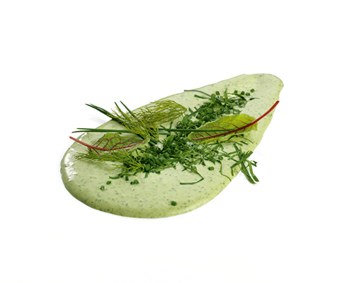 Green sauce classically prepared with mayonnaise, yoghurt and fresh herbs.