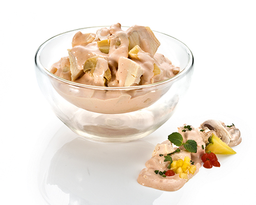 Poultry salad "Hawaii" with chicken breast, mushrooms and pineapple, in a fruity cocktail sauce with cognac.