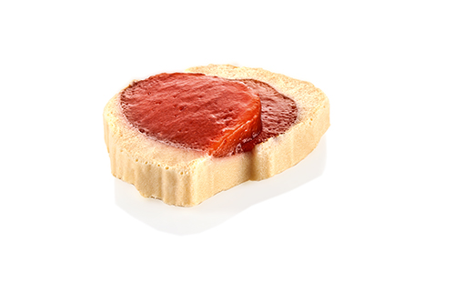 Erdbeer-Rhabarber-Kuchen püriert mit leichter Popcornnote.