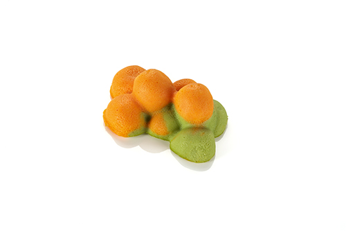Pureed peas and carrot vegetables enriched with quark and cream.