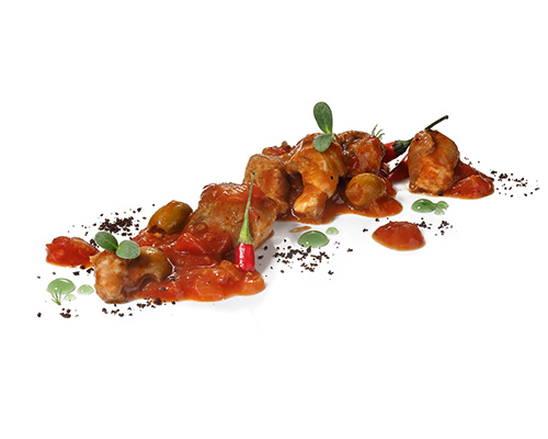 Provençal-style lamb ragout with olives, rosemary and a hint of garlic, in tomato sauce.