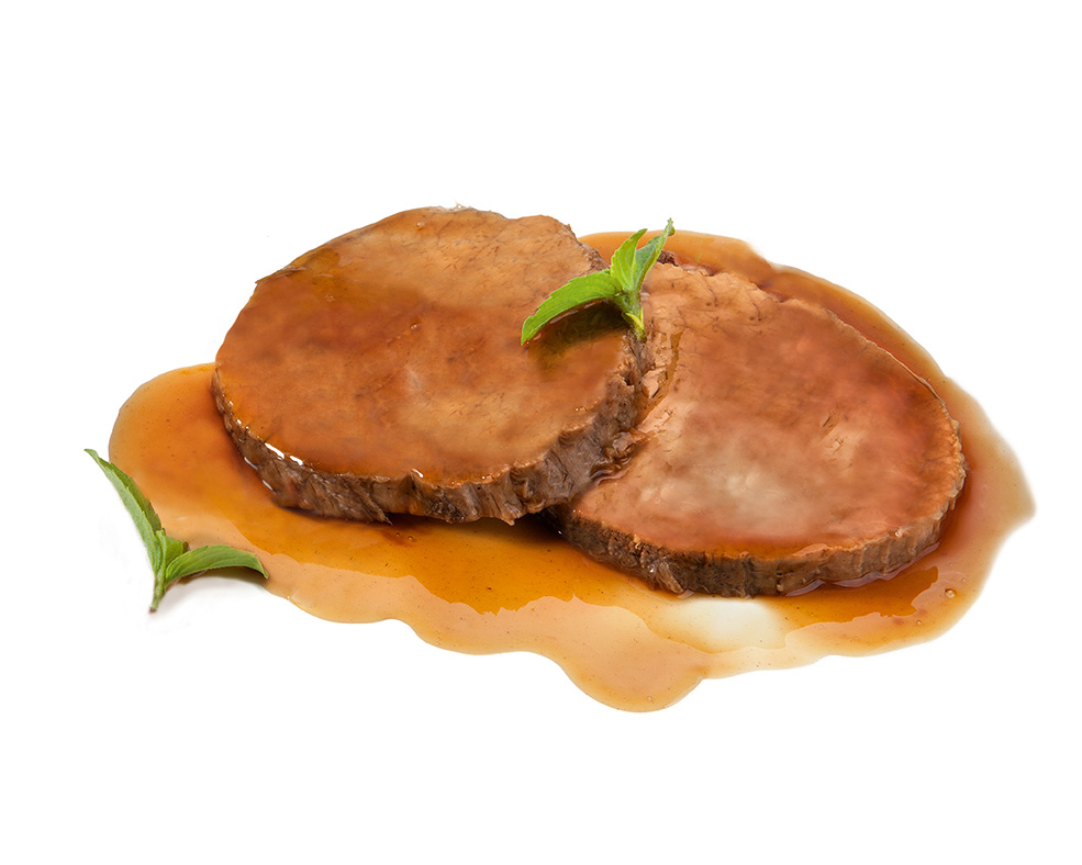 Rheinischer Sauerbraten im Fond gegart, in Scheiben geschnitten, In Scheiben geschnitten.