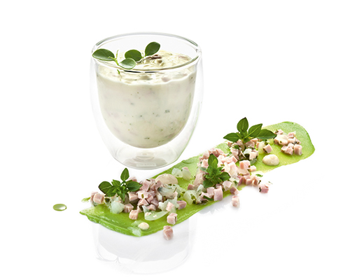 Carbonara pasta sauce Pieces of ham in a cream sauce, finely flavoured with processed cheese, parsley and garlic.