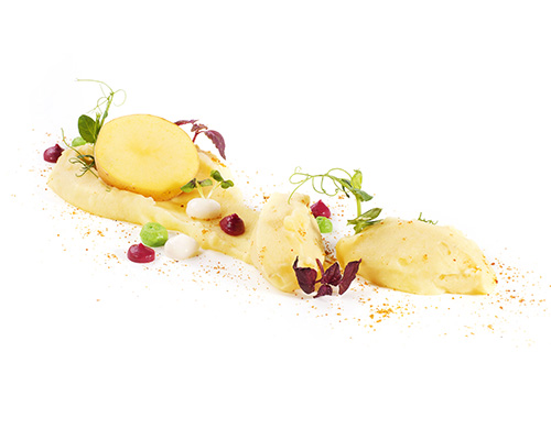 Organic mashed potatoes finely flavoured with butter.