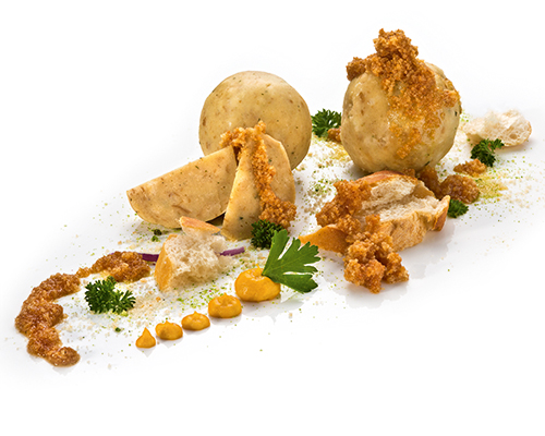 Hausgemachte Semmelknödel rund abgedreht, ø ca. 5 cm.