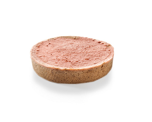 Roggenmischbrotscheiben püriert mit Geflügelsalami.
