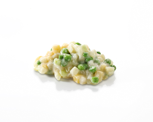 Kohlrabigemüse in Rahmsauce, mit Erbsen und Steckrüben.