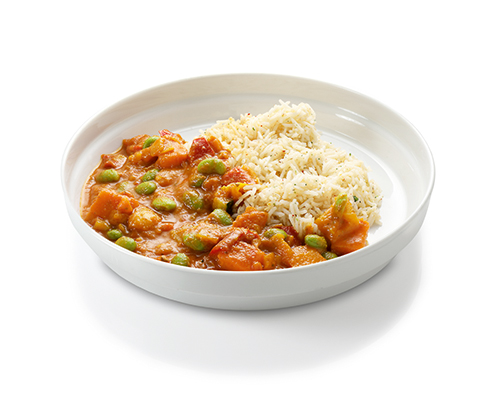 Süßkartoffel-Tikka-Masala Süßkartoffel-Gemüse-Mischung in würziger Tomaten-Kokos-Sauce, dazu Basmati-Kokosreis.