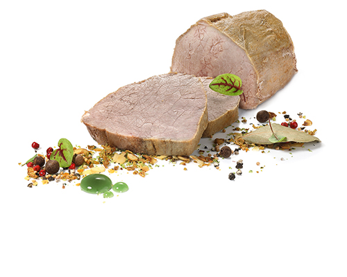 Semerrolle vom Kalb am Stück, gewürzt, im eigenen Fond gegart.