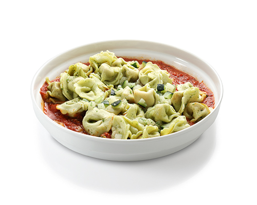 Tortellini "Verdura" grüne Teigtaschen mit Gemüsefüllung, in Tomatensauce.