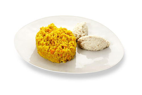 Hähnchen mit Gemüse-Curry-Reis grob zerkleinert, mit Stückchen, verfeinert mit Kokosmilch und Ananassaft.