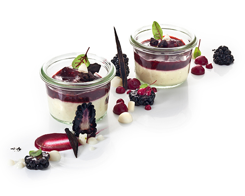 Vanilla cream with blackberry ragout vegan vanilla cream, negative for small jar.