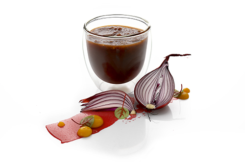 Vegane Zwiebelsauce vegane braune Basis, verfeinert mit Röstzwiebeln.