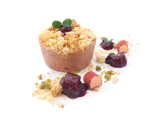 Rhabarber Crumble mit Erdbeeren.