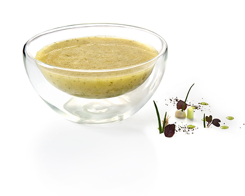 Italian-Dressing mit Olivenöl, Essig und feinen Kräutern.