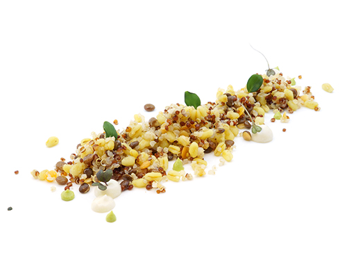 Bunte Getreidemischung aus Zartweizen, Linsen und Quinoa.