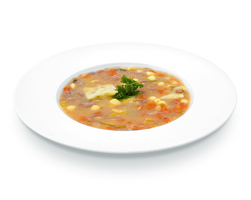 Eintopf mit Rindfleisch, Maultaschen, Gemüse und Knöpfle.